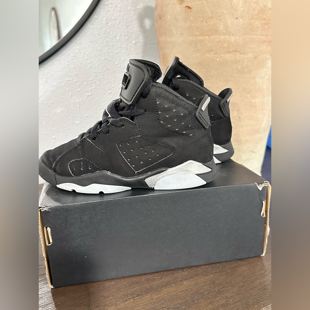 Jordan 6 Retro Sneakers